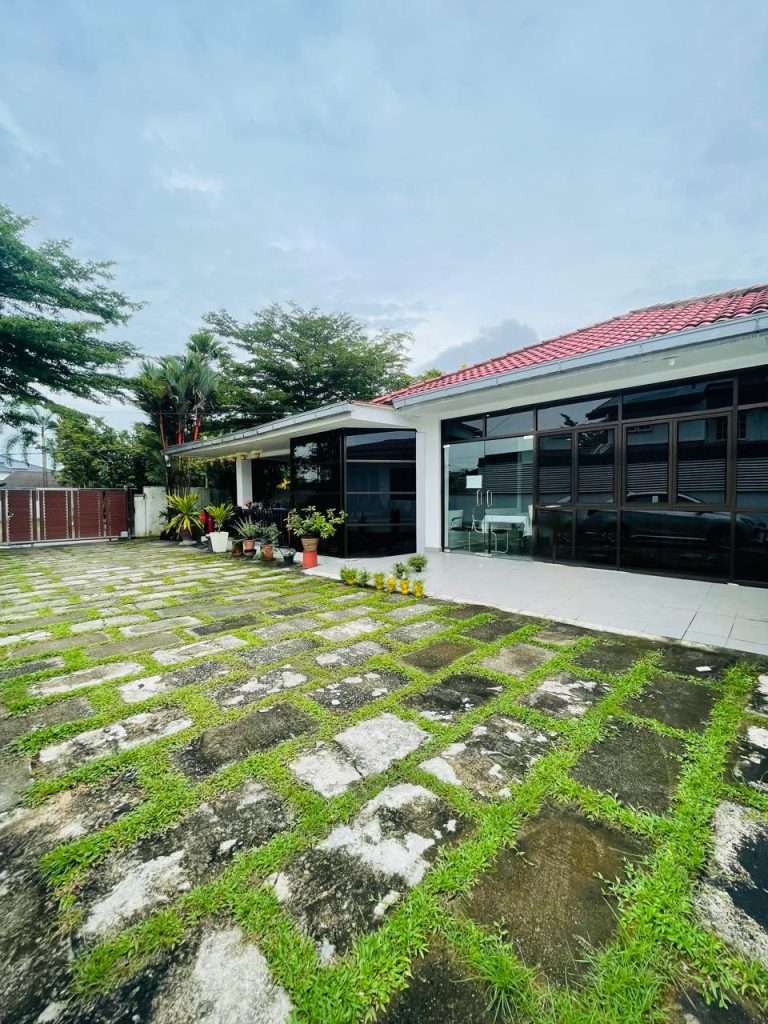 Pearl Care Elderly Nursing Home - #1 Nursing Home in PJ | Elderly Care Nursing Home | No 01 Nursing Home in PJ, #nursinghomeinpj #pearlcare #homecare #elderlycare #startingfrom1500rm #carehomes